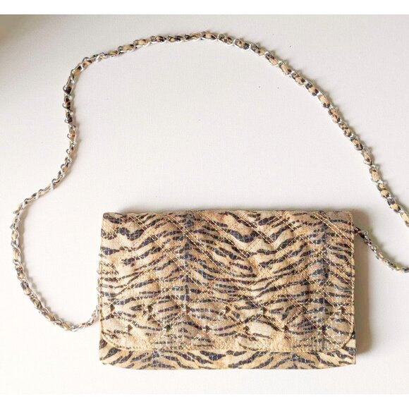 VGT TIGER PRINT STUDDED SHOULDER PURSE - Picture 1 of 5